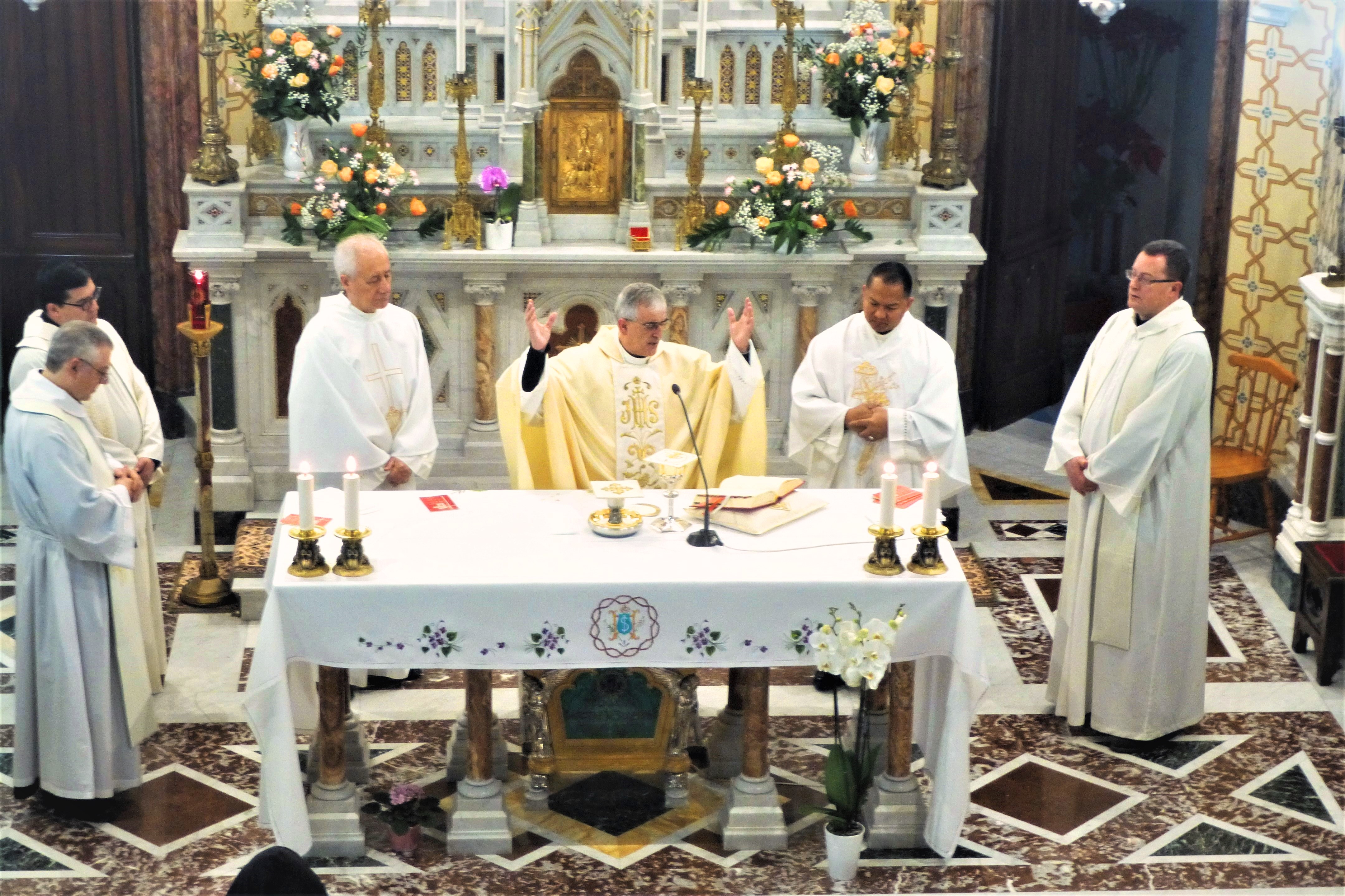 50 canonización sacerdotes