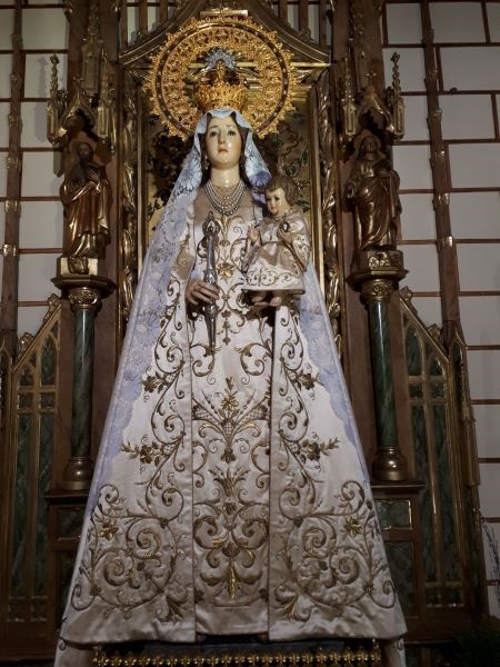 Virgen de la Salud altar Casa Madre