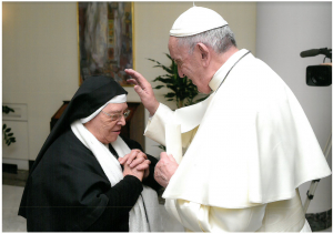 &ldquo;Santo Padre, le pido una bendici&oacute;n&nbsp;para toda la Congregaci&oacute;n&rdquo;