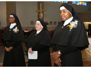 Sor Laurette y Sor Maribelle